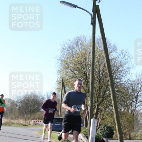 06.04.2025 - 44. Internationalen Wilhelmsburger Insellauf Jannik Wohlers http://msf.ph/oto/7621183 06.04.2025 10:10:48 Laufen 86, 4979 meine-sportfotos.de