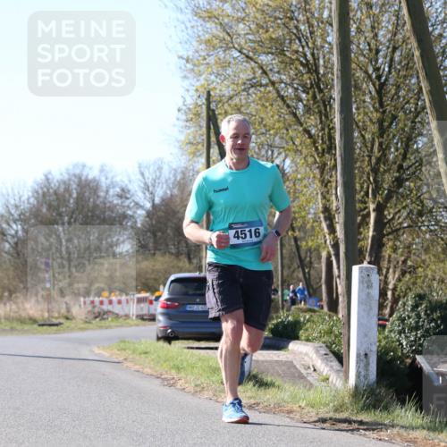 06.04.2025 - 44. Internationalen Wilhelmsburger Insellauf Jannik Wohlers http://msf.ph/oto/7621200 06.04.2025 10:11:02 Laufen 4516 meine-sportfotos.de