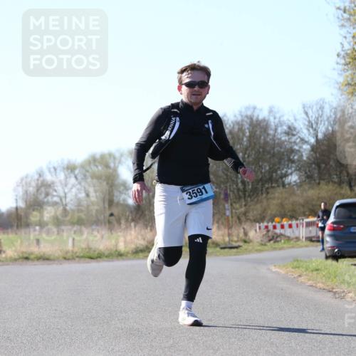 06.04.2025 - 44. Internationalen Wilhelmsburger Insellauf Jannik Wohlers http://msf.ph/oto/7621214 06.04.2025 10:11:06 Laufen 3591, 31, 4323 meine-sportfotos.de
