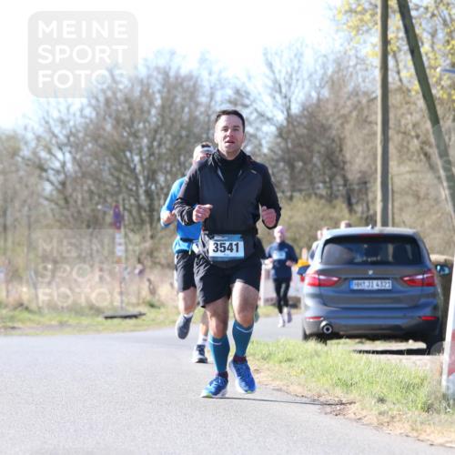 06.04.2025 - 44. Internationalen Wilhelmsburger Insellauf Jannik Wohlers http://msf.ph/oto/7621219 06.04.2025 10:11:16 Laufen 3541, 31, 4321 meine-sportfotos.de