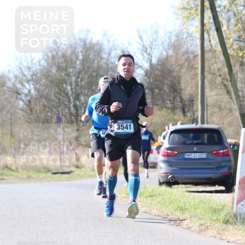 06.04.2025 - 44. Internationalen Wilhelmsburger Insellauf Jannik Wohlers http://msf.ph/oto/7621220 06.04.2025 10:11:17 Laufen 3541, 31, 4321 meine-sportfotos.de