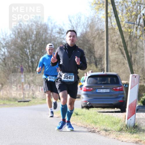 06.04.2025 - 44. Internationalen Wilhelmsburger Insellauf Jannik Wohlers http://msf.ph/oto/7621221 06.04.2025 10:11:17 Laufen 4014, 3541 meine-sportfotos.de