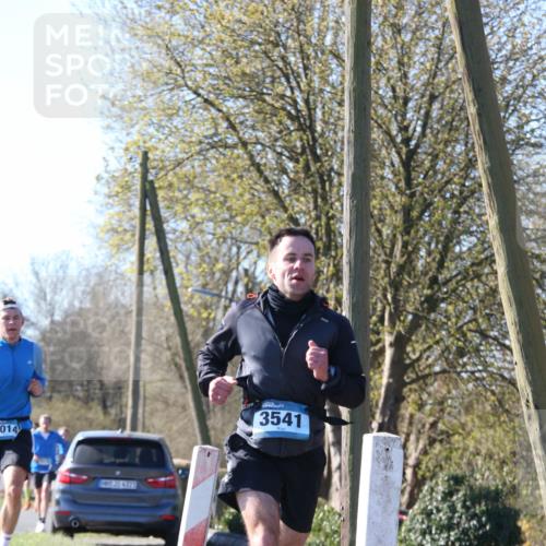 06.04.2025 - 44. Internationalen Wilhelmsburger Insellauf Jannik Wohlers http://msf.ph/oto/7621224 06.04.2025 10:11:18 Laufen 014, 3541 meine-sportfotos.de