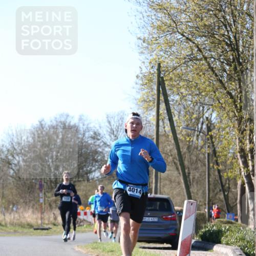 06.04.2025 - 44. Internationalen Wilhelmsburger Insellauf Jannik Wohlers http://msf.ph/oto/7621225 06.04.2025 10:11:20 Laufen 3448, 4014, 31, 4323 meine-sportfotos.de