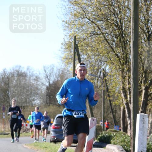 06.04.2025 - 44. Internationalen Wilhelmsburger Insellauf Jannik Wohlers http://msf.ph/oto/7621227 06.04.2025 10:11:20 Laufen 4014 meine-sportfotos.de