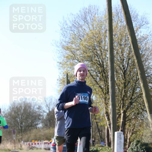 06.04.2025 - 44. Internationalen Wilhelmsburger Insellauf Jannik Wohlers http://msf.ph/oto/7621250 06.04.2025 10:11:30 Laufen 3195 meine-sportfotos.de