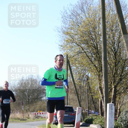 06.04.2025 - 44. Internationalen Wilhelmsburger Insellauf Jannik Wohlers http://msf.ph/oto/7621260 06.04.2025 10:11:33 Laufen 3250, 14323 meine-sportfotos.de