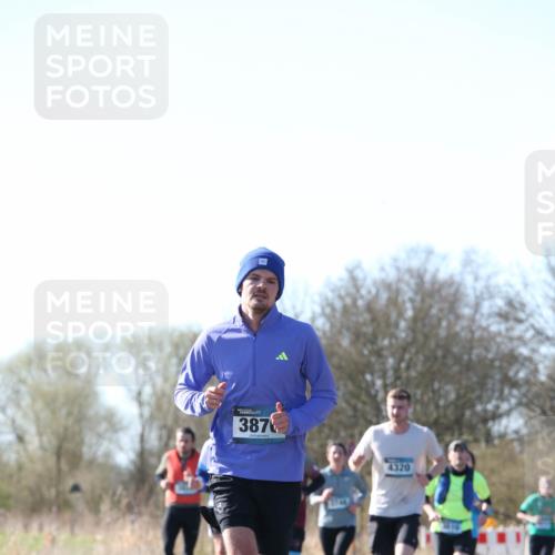 06.04.2025 - 44. Internationalen Wilhelmsburger Insellauf Jannik Wohlers http://msf.ph/oto/7621306 06.04.2025 10:12:05 Laufen 387, 4320 meine-sportfotos.de
