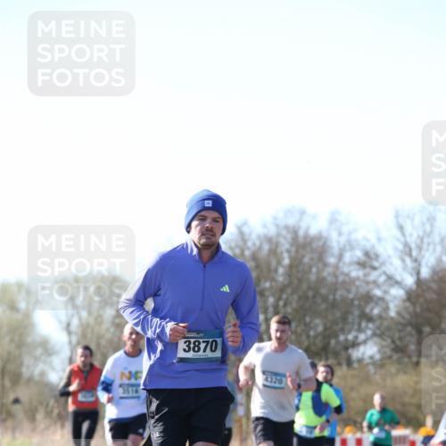 06.04.2025 - 44. Internationalen Wilhelmsburger Insellauf Jannik Wohlers http://msf.ph/oto/7621310 06.04.2025 10:12:05 Laufen 3516, 3870, 4320 meine-sportfotos.de