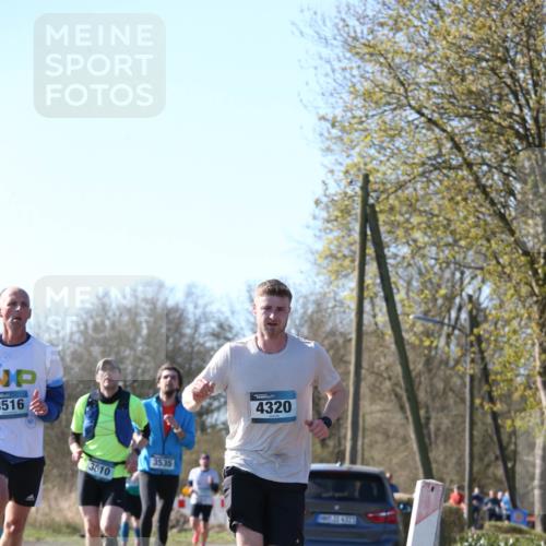 06.04.2025 - 44. Internationalen Wilhelmsburger Insellauf Jannik Wohlers http://msf.ph/oto/7621312 06.04.2025 10:12:09 Laufen 3516, 3610, 3535, 4320, 437, 31, 5223 meine-sportfotos.de
