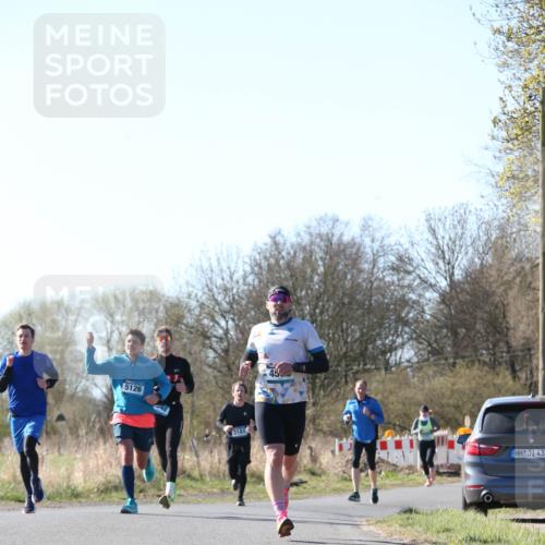 06.04.2025 - 44. Internationalen Wilhelmsburger Insellauf Jannik Wohlers http://msf.ph/oto/7621338 06.04.2025 10:12:18 Laufen 5126, 3181, 432 meine-sportfotos.de