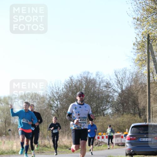 06.04.2025 - 44. Internationalen Wilhelmsburger Insellauf Jannik Wohlers http://msf.ph/oto/7621341 06.04.2025 10:12:19 Laufen 5126, 3181, 4553, 4321 meine-sportfotos.de