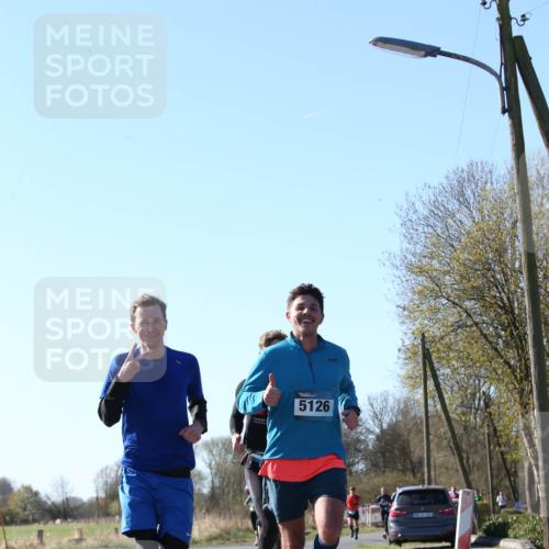 06.04.2025 - 44. Internationalen Wilhelmsburger Insellauf Jannik Wohlers http://msf.ph/oto/7621354 06.04.2025 10:12:24 Laufen 5126, 14531, 4323 meine-sportfotos.de