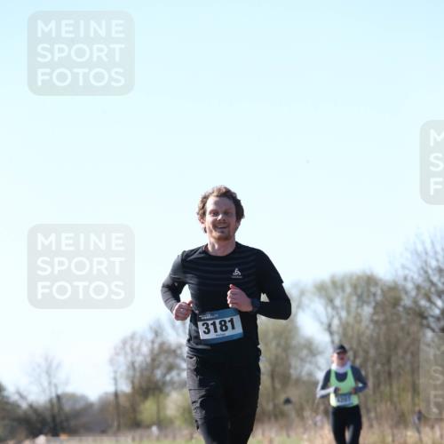 06.04.2025 - 44. Internationalen Wilhelmsburger Insellauf Jannik Wohlers http://msf.ph/oto/7621364 06.04.2025 10:12:26 Laufen 3181, 6, 1957 meine-sportfotos.de