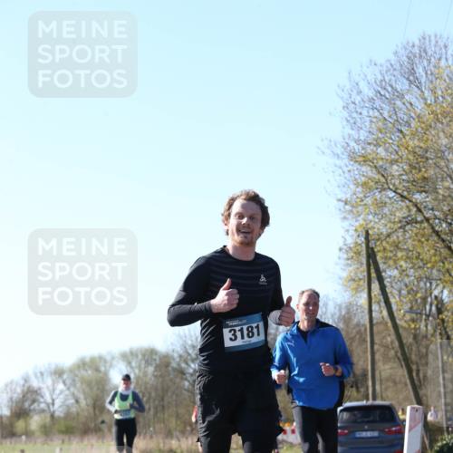 06.04.2025 - 44. Internationalen Wilhelmsburger Insellauf Jannik Wohlers http://msf.ph/oto/7621371 06.04.2025 10:12:28 Laufen 3181 meine-sportfotos.de