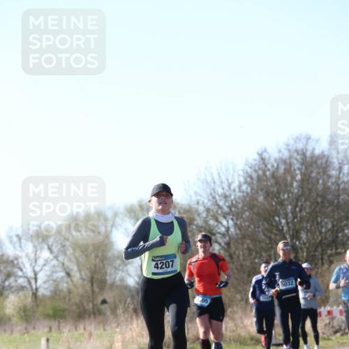 06.04.2025 - 44. Internationalen Wilhelmsburger Insellauf Jannik Wohlers http://msf.ph/oto/7621380 06.04.2025 10:12:31 Laufen 4207, 4, 05, 5032 meine-sportfotos.de