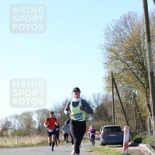 06.04.2025 - 44. Internationalen Wilhelmsburger Insellauf Jannik Wohlers http://msf.ph/oto/7621387 06.04.2025 10:12:32 Laufen 1543, 4207, 31, 4323 meine-sportfotos.de