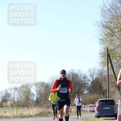 06.04.2025 - 44. Internationalen Wilhelmsburger Insellauf Jannik Wohlers http://msf.ph/oto/7621437 06.04.2025 10:12:45 Laufen 4454, 3884, 31, 4321 meine-sportfotos.de