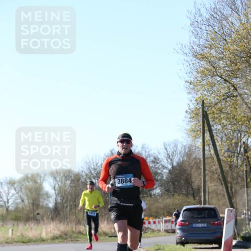 06.04.2025 - 44. Internationalen Wilhelmsburger Insellauf Jannik Wohlers http://msf.ph/oto/7621443 06.04.2025 10:12:45 Laufen 4454, 38842, 426, 31, 4323 meine-sportfotos.de