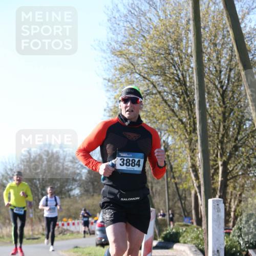 06.04.2025 - 44. Internationalen Wilhelmsburger Insellauf Jannik Wohlers http://msf.ph/oto/7621448 06.04.2025 10:12:46 Laufen 3884 meine-sportfotos.de