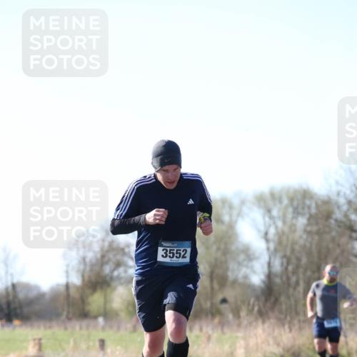 06.04.2025 - 44. Internationalen Wilhelmsburger Insellauf Jannik Wohlers http://msf.ph/oto/7621467 06.04.2025 10:13:00 Laufen 3552 meine-sportfotos.de