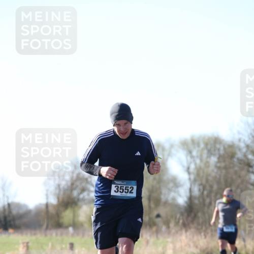 06.04.2025 - 44. Internationalen Wilhelmsburger Insellauf Jannik Wohlers http://msf.ph/oto/7621469 06.04.2025 10:13:01 Laufen 3552 meine-sportfotos.de