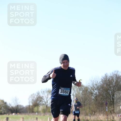 06.04.2025 - 44. Internationalen Wilhelmsburger Insellauf Jannik Wohlers http://msf.ph/oto/7621474 06.04.2025 10:13:02 Laufen 3552 meine-sportfotos.de