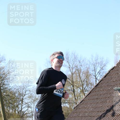 06.04.2025 - 44. Internationalen Wilhelmsburger Insellauf Jannik Wohlers http://msf.ph/oto/7621524 06.04.2025 10:13:22 Laufen 3284 meine-sportfotos.de