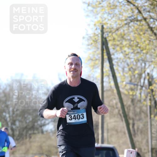 06.04.2025 - 44. Internationalen Wilhelmsburger Insellauf Jannik Wohlers http://msf.ph/oto/7621528 06.04.2025 10:13:25 Laufen 3403 meine-sportfotos.de