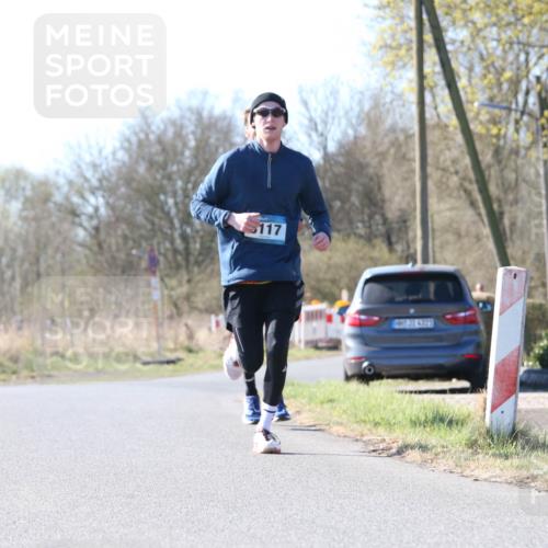 06.04.2025 - 44. Internationalen Wilhelmsburger Insellauf Jannik Wohlers http://msf.ph/oto/7621557 06.04.2025 10:13:46 Laufen 117 meine-sportfotos.de