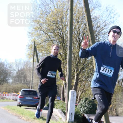 06.04.2025 - 44. Internationalen Wilhelmsburger Insellauf Jannik Wohlers http://msf.ph/oto/7621565 06.04.2025 10:13:49 Laufen 3596, 3117 meine-sportfotos.de