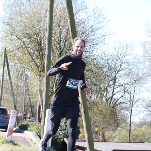 06.04.2025 - 44. Internationalen Wilhelmsburger Insellauf Jannik Wohlers http://msf.ph/oto/7621570 06.04.2025 10:13:49 Laufen 3596 meine-sportfotos.de