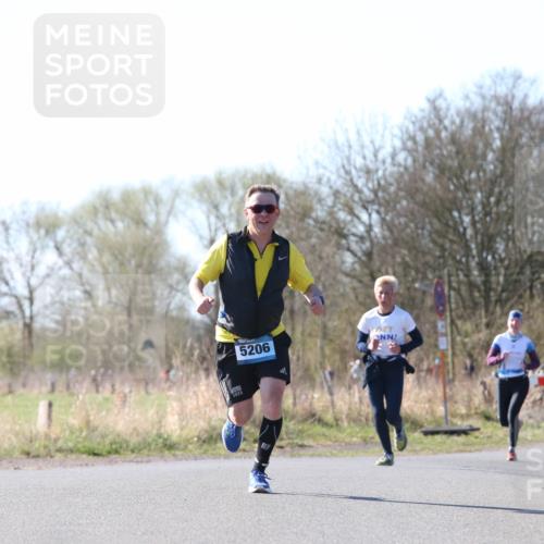 06.04.2025 - 44. Internationalen Wilhelmsburger Insellauf Jannik Wohlers http://msf.ph/oto/7621576 06.04.2025 10:14:04 Laufen 5206, 2 meine-sportfotos.de