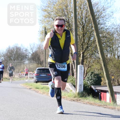 06.04.2025 - 44. Internationalen Wilhelmsburger Insellauf Jannik Wohlers http://msf.ph/oto/7621590 06.04.2025 10:14:09 Laufen 2023, 5206 meine-sportfotos.de