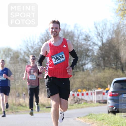 06.04.2025 - 44. Internationalen Wilhelmsburger Insellauf Jannik Wohlers http://msf.ph/oto/7621606 06.04.2025 10:14:20 Laufen 4263, 3624 meine-sportfotos.de