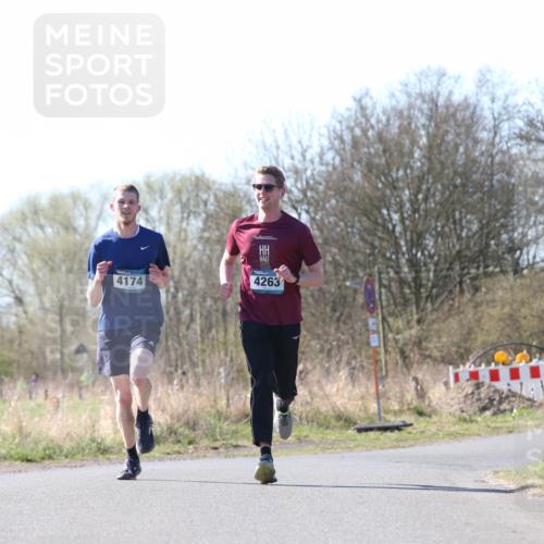 06.04.2025 - 44. Internationalen Wilhelmsburger Insellauf Jannik Wohlers http://msf.ph/oto/7621609 06.04.2025 10:14:21 Laufen 4174, 4263 meine-sportfotos.de