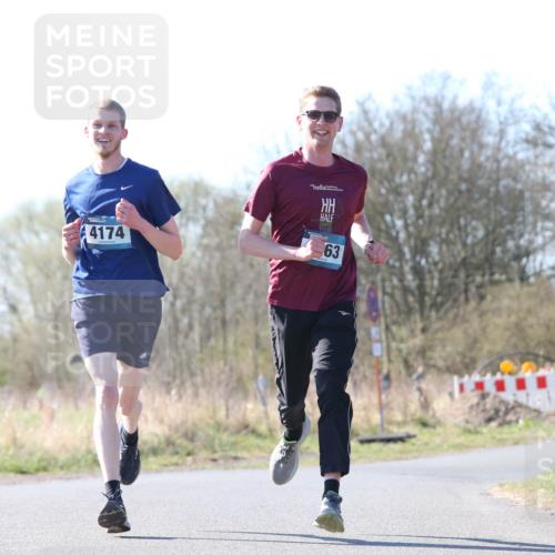 06.04.2025 - 44. Internationalen Wilhelmsburger Insellauf Jannik Wohlers http://msf.ph/oto/7621612 06.04.2025 10:14:23 Laufen 4174, 63 meine-sportfotos.de