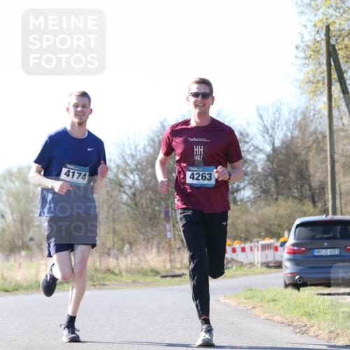 06.04.2025 - 44. Internationalen Wilhelmsburger Insellauf Jannik Wohlers http://msf.ph/oto/7621617 06.04.2025 10:14:25 Laufen 4174, 4263, 31, 4323 meine-sportfotos.de