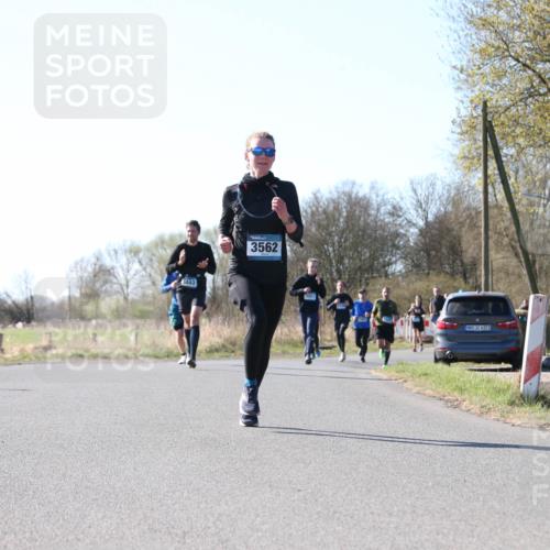 06.04.2025 - 44. Internationalen Wilhelmsburger Insellauf Jannik Wohlers http://msf.ph/oto/7621638 06.04.2025 10:14:43 Laufen 3443, 3562, 31, 4321 meine-sportfotos.de