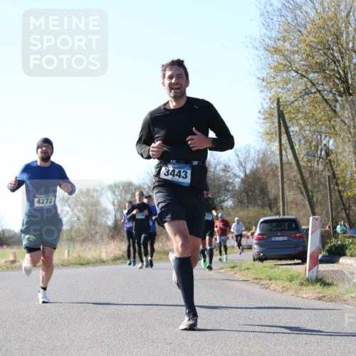 06.04.2025 - 44. Internationalen Wilhelmsburger Insellauf Jannik Wohlers http://msf.ph/oto/7621651 06.04.2025 10:14:48 Laufen 4272, 13443, 3, 5108, 347 meine-sportfotos.de