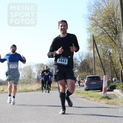 06.04.2025 - 44. Internationalen Wilhelmsburger Insellauf Jannik Wohlers http://msf.ph/oto/7621652 06.04.2025 10:14:48 Laufen 4272, 5100, 7320, 3443, 3, 1428, 31, 4323 meine-sportfotos.de