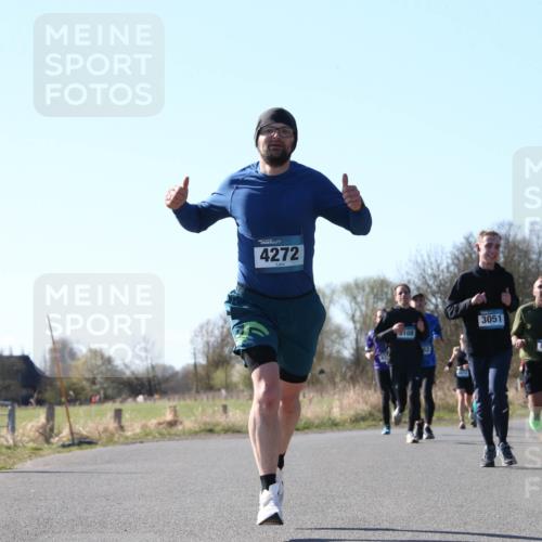 06.04.2025 - 44. Internationalen Wilhelmsburger Insellauf Jannik Wohlers http://msf.ph/oto/7621654 06.04.2025 10:14:48 Laufen 4272, 5108, 3051, 4347, 31, 4323 meine-sportfotos.de