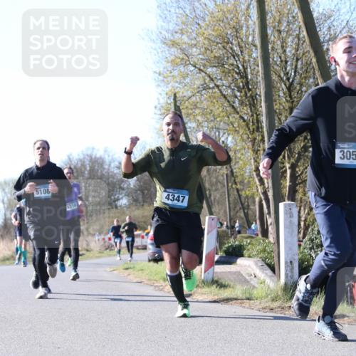 06.04.2025 - 44. Internationalen Wilhelmsburger Insellauf Jannik Wohlers http://msf.ph/oto/7621674 06.04.2025 10:14:52 Laufen 5108, 4310, 4347, 3051 meine-sportfotos.de