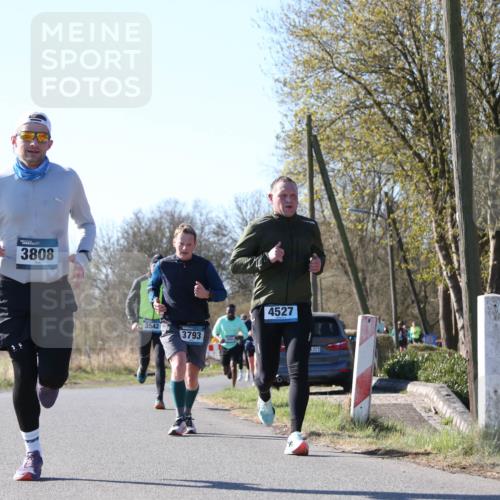 06.04.2025 - 44. Internationalen Wilhelmsburger Insellauf Jannik Wohlers http://msf.ph/oto/7621729 06.04.2025 10:15:02 Laufen 3808, 3542, 3793, 4527 meine-sportfotos.de