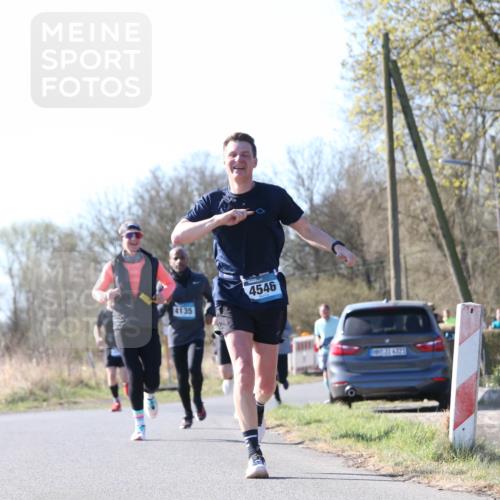 06.04.2025 - 44. Internationalen Wilhelmsburger Insellauf Jannik Wohlers http://msf.ph/oto/7621767 06.04.2025 10:15:12 Laufen 4135, 4546, 31, 4323 meine-sportfotos.de