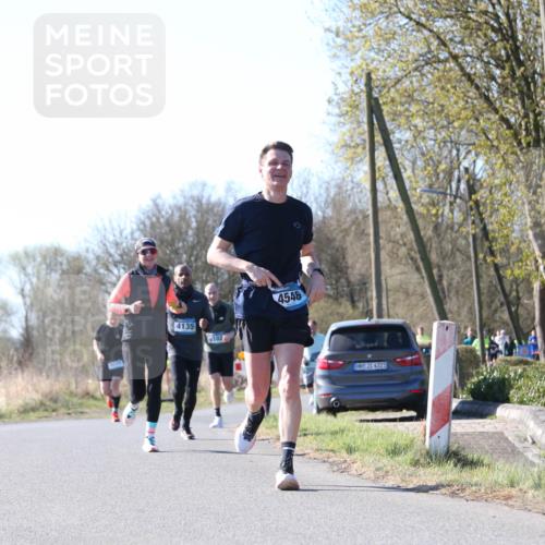 06.04.2025 - 44. Internationalen Wilhelmsburger Insellauf Jannik Wohlers http://msf.ph/oto/7621770 06.04.2025 10:15:12 Laufen 3323, 4135, 102, 4546, 4321 meine-sportfotos.de