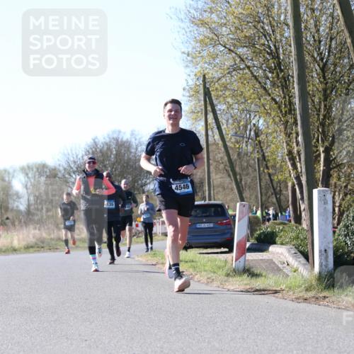 06.04.2025 - 44. Internationalen Wilhelmsburger Insellauf Jannik Wohlers http://msf.ph/oto/7621773 06.04.2025 10:15:13 Laufen 135, 4546, 31, 4323 meine-sportfotos.de