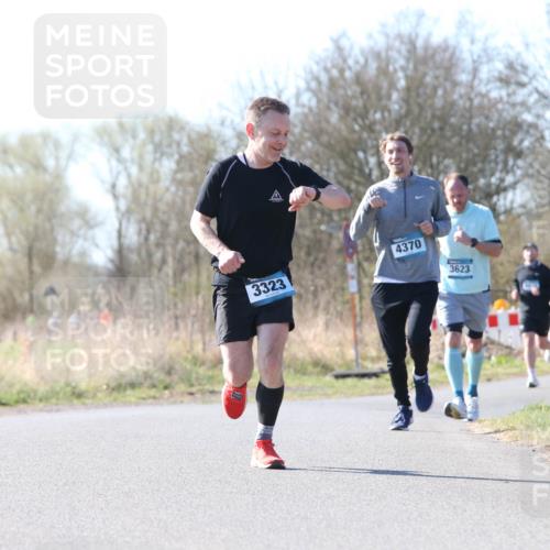 06.04.2025 - 44. Internationalen Wilhelmsburger Insellauf Jannik Wohlers http://msf.ph/oto/7621783 06.04.2025 10:15:17 Laufen 3323, 4370, 3623 meine-sportfotos.de