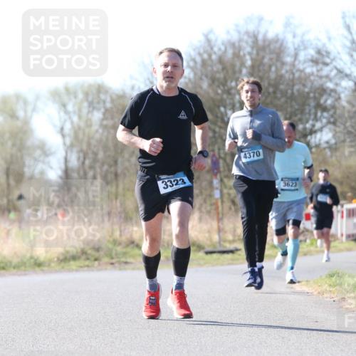 06.04.2025 - 44. Internationalen Wilhelmsburger Insellauf Jannik Wohlers http://msf.ph/oto/7621785 06.04.2025 10:15:18 Laufen 3323, 4370, 3623, 31 meine-sportfotos.de