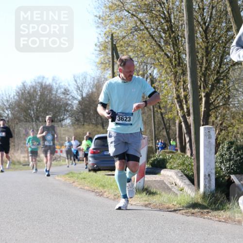 06.04.2025 - 44. Internationalen Wilhelmsburger Insellauf Jannik Wohlers http://msf.ph/oto/7621804 06.04.2025 10:15:23 Laufen 3760, 3623, 4370 meine-sportfotos.de